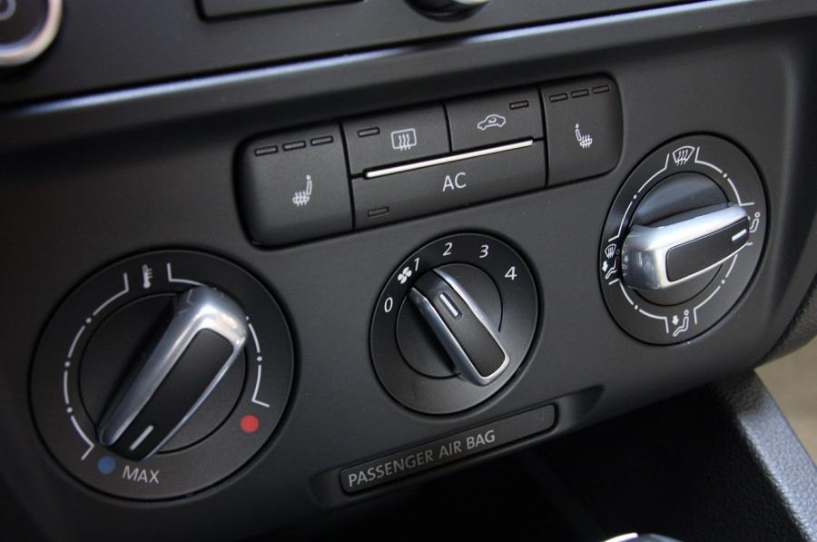  Volkswagen Jetta 2011 года  (фото 83 из 139)